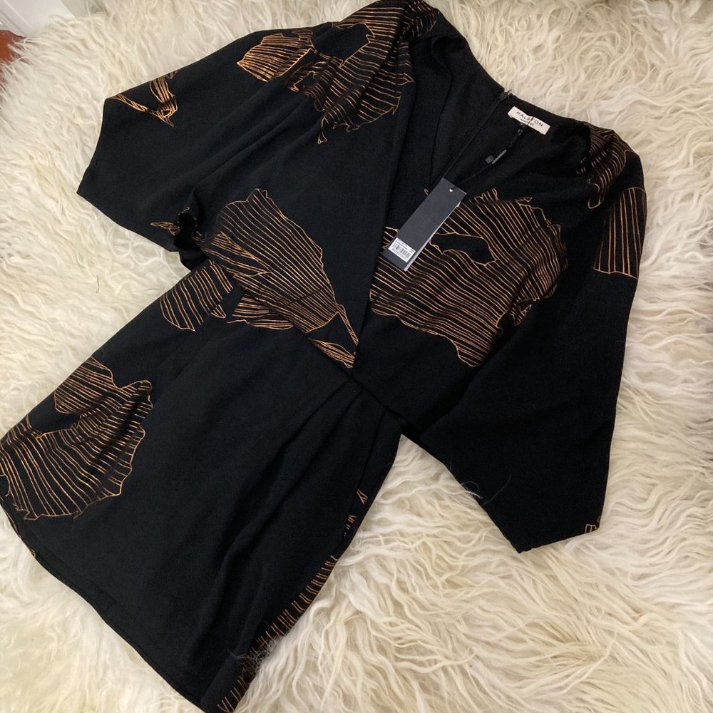 HALSTON HERITAGE Kimono-sleeve Faux-wrap Printed Dress In Black Antique - Picture 8 of 15